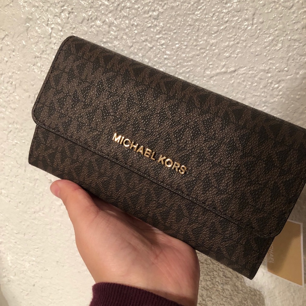 Michael Kors Large Trifold wallet